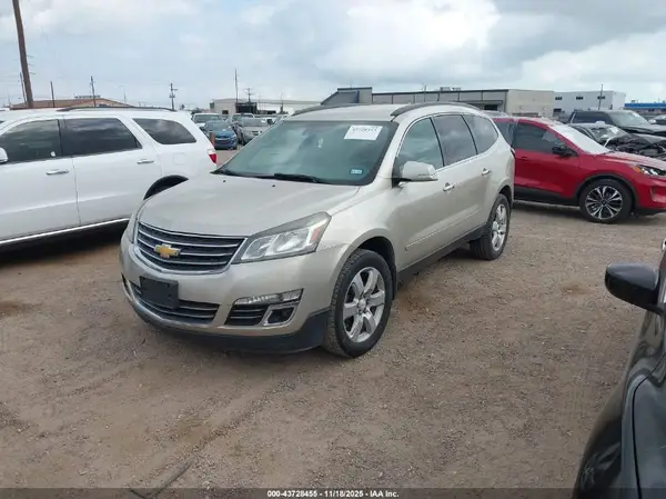 1GNKRJKD6HJ275633 2017 CHEVROLET TRAVERSE - Image 2