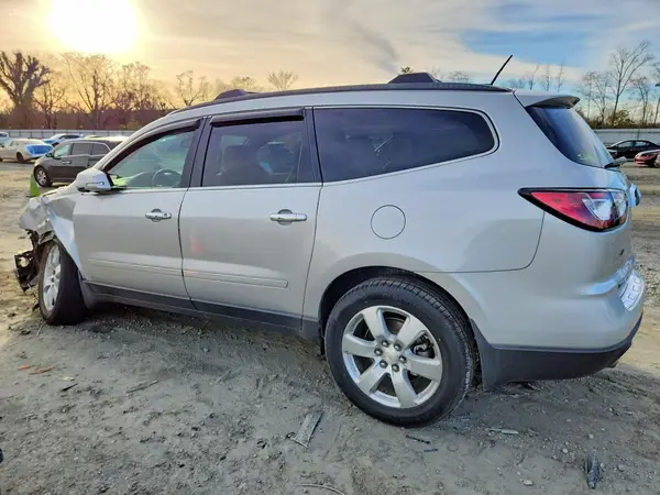1GNKRJKD7HJ113817 2017 CHEVROLET TRAVERSE - Image 2