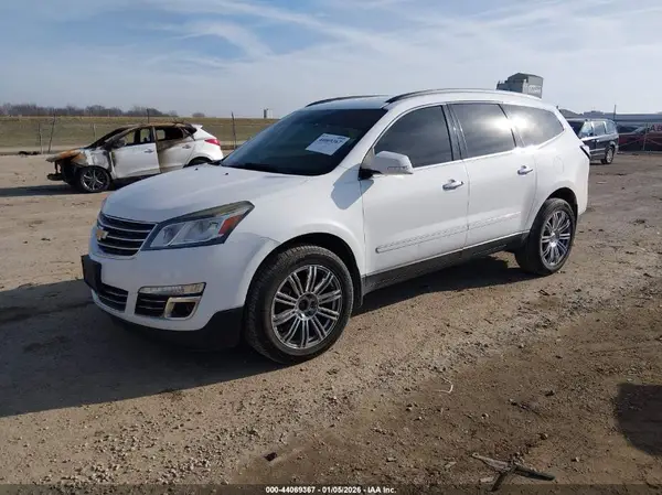 1GNKRJKD7HJ176402 2017 CHEVROLET TRAVERSE - Image 2