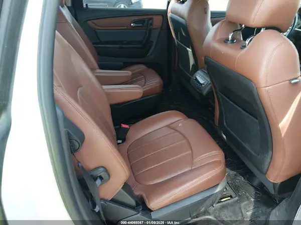 1GNKRJKD7HJ176402 2017 CHEVROLET TRAVERSE - Image 8