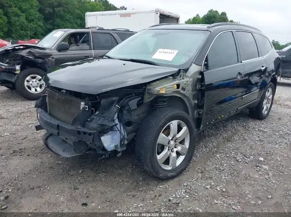 1GNKRJKD7HJ327688 2017 CHEVROLET TRAVERSE - Image 2