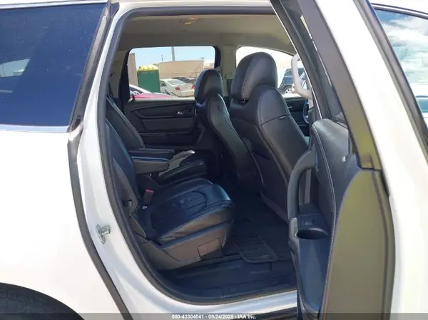 1GNKRJKD9GJ204716 2016 CHEVROLET TRAVERSE - Image 8