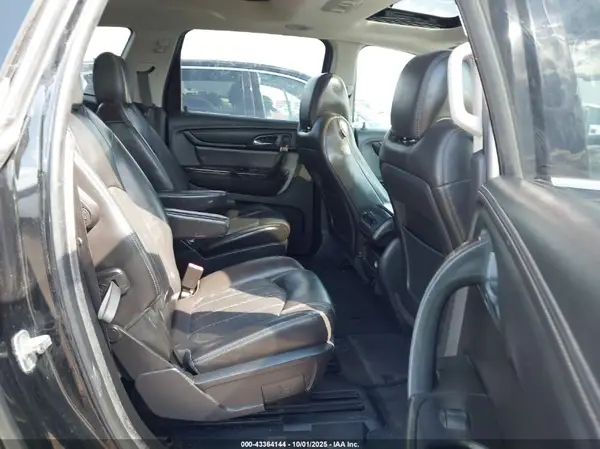 1GNKRJKD9HJ109008 2017 CHEVROLET TRAVERSE - Image 8