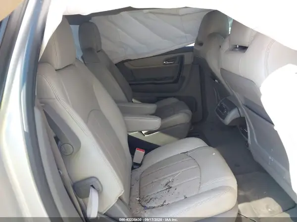 1GNKRJKD9HJ200604 2017 CHEVROLET TRAVERSE - Image 8
