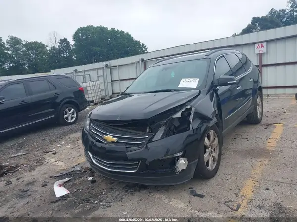 1GNKRJKD9HJ200862 2017 CHEVROLET TRAVERSE - Image 2