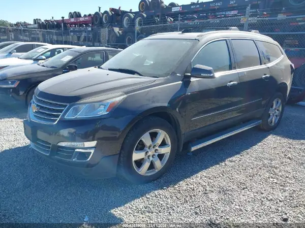 1GNKRJKD9HJ235028 2017 CHEVROLET TRAVERSE - Image 2