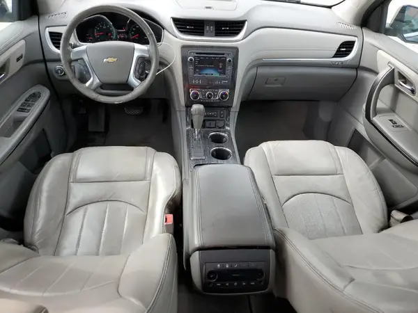 1GNKRJKD9HJ238981 2017 CHEVROLET TRAVERSE - Image 8