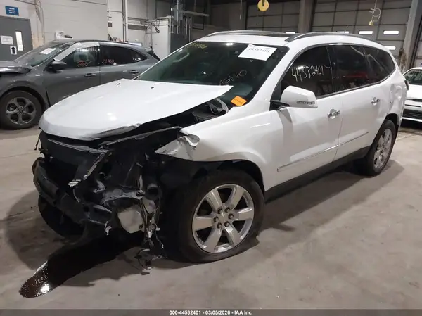 1GNKRJKD9HJ304848 2017 CHEVROLET TRAVERSE - Image 2