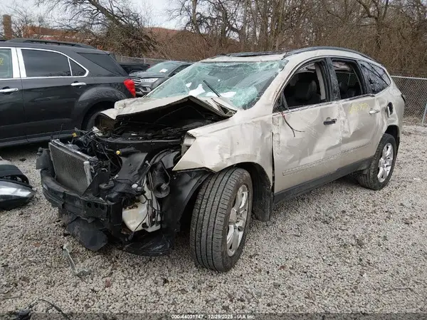 1GNKRJKDXGJ174268 2016 CHEVROLET TRAVERSE - Image 2