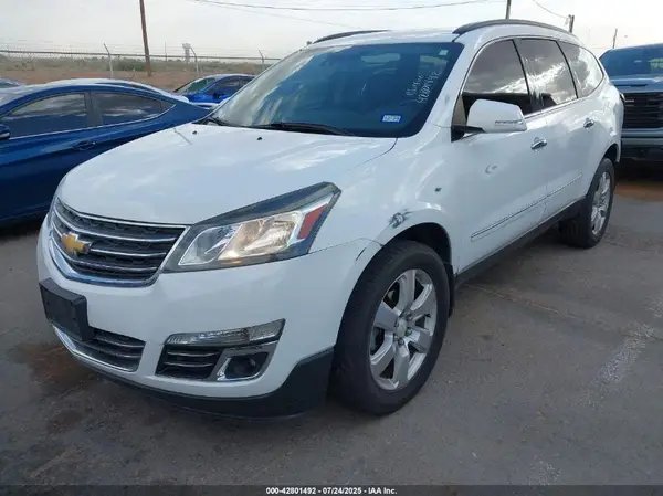1GNKRJKDXHJ258091 2017 CHEVROLET TRAVERSE - Image 2