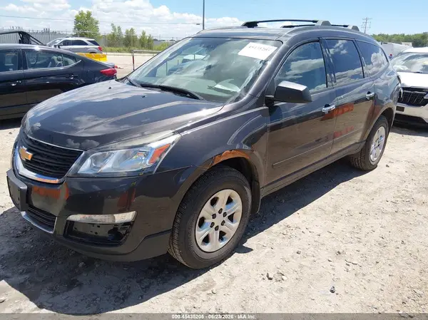 1GNKVFED0HJ174690 2017 CHEVROLET TRAVERSE - Image 2
