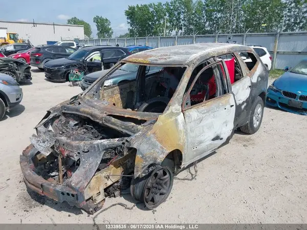 1GNKVFED0HJ211382 2017 CHEVROLET TRAVERSE - Image 2
