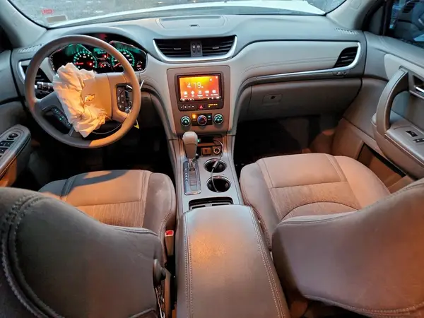 1GNKVFED0HJ347656 2017 CHEVROLET TRAVERSE - Image 8