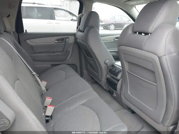 1GNKVFED1GJ208358 2016 CHEVROLET TRAVERSE - Image 8