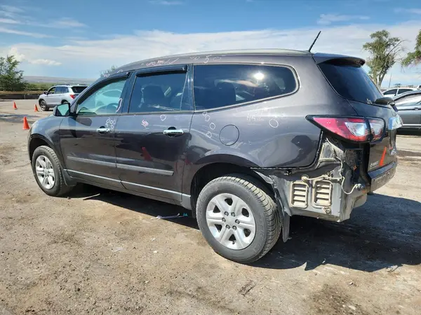 1GNKVFED1HJ306534 2017 CHEVROLET TRAVERSE - Image 2