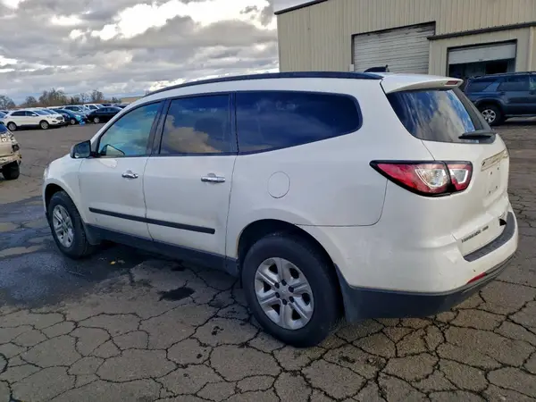 1GNKVFED1HJ323558 2017 CHEVROLET TRAVERSE - Image 2