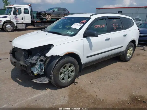 1GNKVFED2GJ126607 2016 CHEVROLET TRAVERSE - Image 2