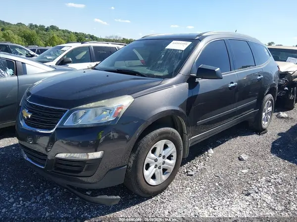 1GNKVFED2GJ305696 2016 CHEVROLET TRAVERSE - Image 2
