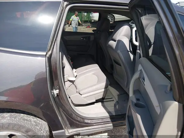 1GNKVFED2GJ305696 2016 CHEVROLET TRAVERSE - Image 8