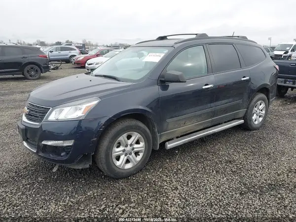 1GNKVFED2GJ323423 2016 CHEVROLET TRAVERSE - Image 2