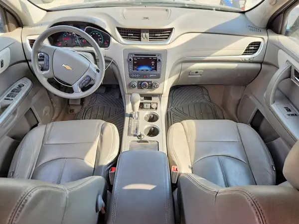 1GNKVFED2HJ139763 2017 CHEVROLET TRAVERSE - Image 8