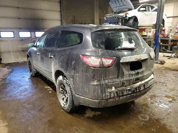 1GNKVFED2HJ213179 2017 CHEVROLET TRAVERSE - Image 2