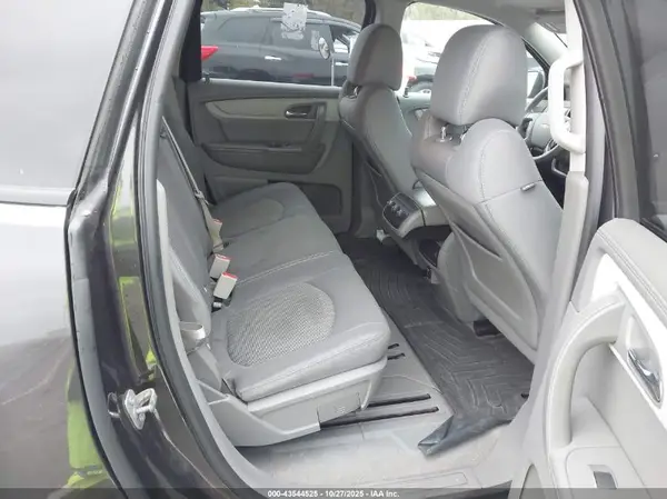 1GNKVFED3GJ208586 2016 CHEVROLET TRAVERSE - Image 8