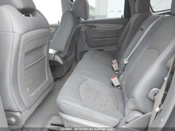 1GNKVFED4HJ212373 2017 CHEVROLET TRAVERSE - Image 8