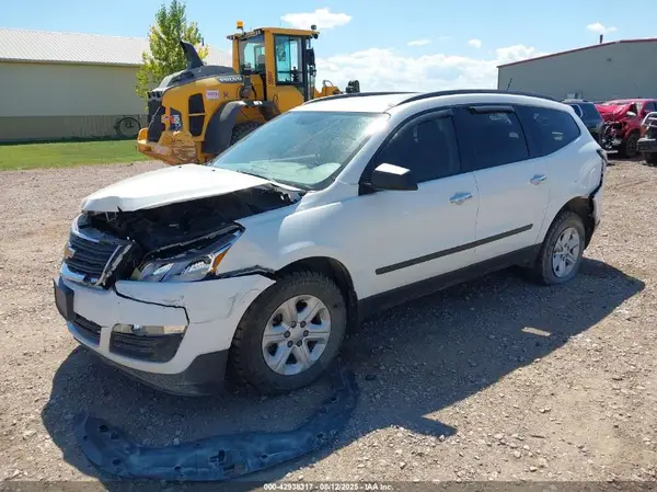 1GNKVFED4HJ218836 2017 CHEVROLET TRAVERSE - Image 2