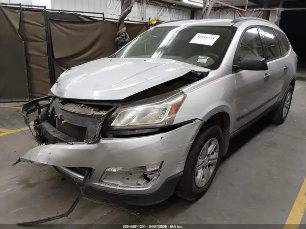 1GNKVFED5GJ128433 2016 CHEVROLET TRAVERSE - Image 2
