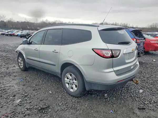 1GNKVFED5GJ194044 2016 CHEVROLET TRAVERSE - Image 2