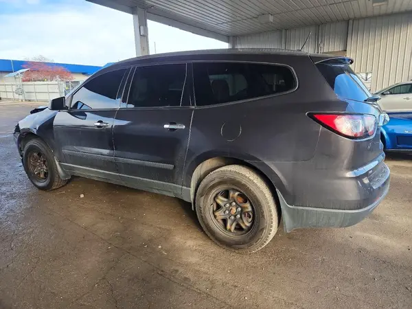 1GNKVFED5GJ319981 2016 CHEVROLET TRAVERSE - Image 2