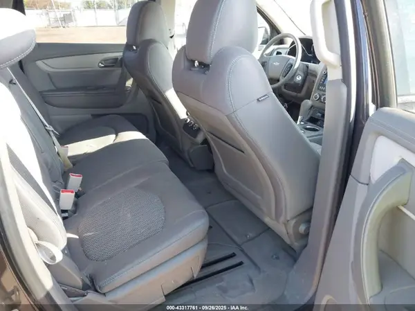 1GNKVFED5HJ136873 2017 CHEVROLET TRAVERSE - Image 8