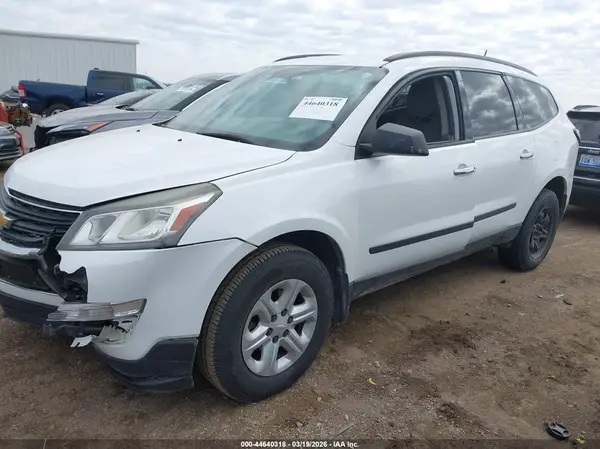 1GNKVFED5HJ346339 2017 CHEVROLET TRAVERSE - Image 2