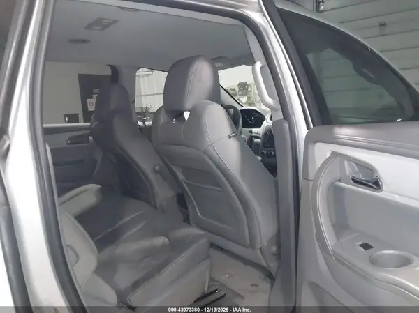 1GNKVFED6HJ187024 2017 CHEVROLET TRAVERSE - Image 8