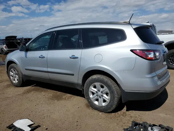 1GNKVFED6HJ244631 2017 CHEVROLET TRAVERSE - Image 2
