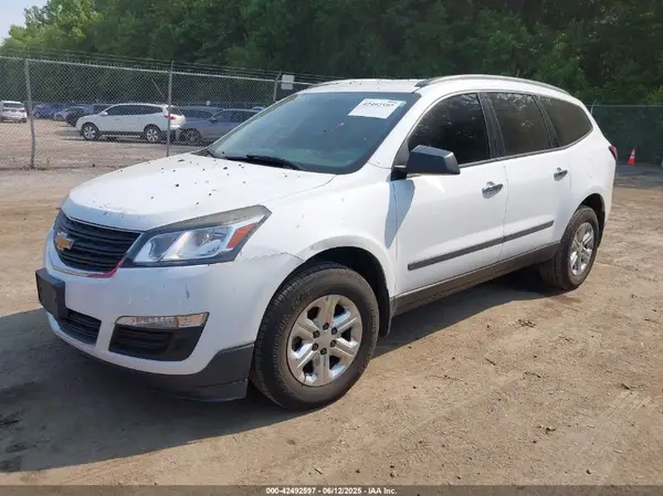 1GNKVFED6HJ338279 2017 CHEVROLET TRAVERSE - Image 2