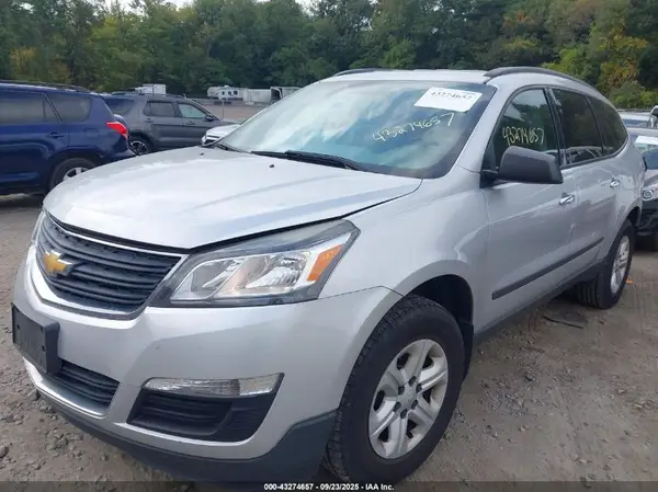 1GNKVFED6HJ352344 2017 CHEVROLET TRAVERSE - Image 2