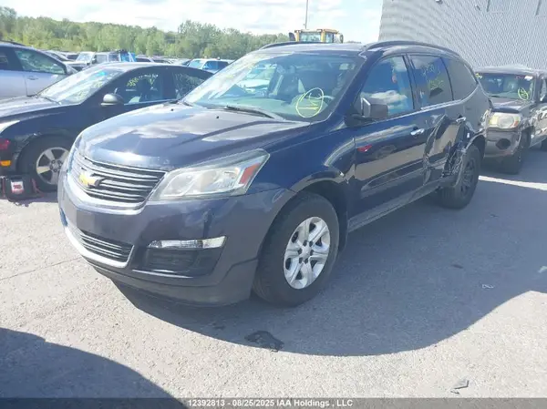 1GNKVFED7HJ212710 2017 CHEVROLET TRAVERSE - Image 2
