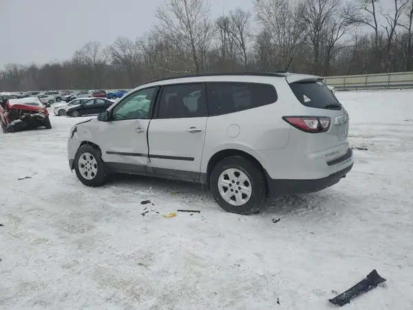 1GNKVFED7HJ261325 2017 CHEVROLET TRAVERSE - Image 2