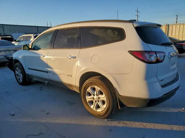 1GNKVFED8GJ111609 2016 CHEVROLET TRAVERSE - Image 2
