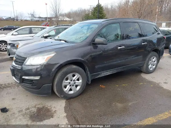 1GNKVFED8HJ139699 2017 CHEVROLET TRAVERSE - Image 2