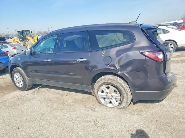 1GNKVFED8HJ184982 2017 CHEVROLET TRAVERSE - Image 2