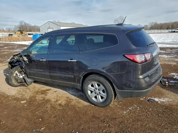 1GNKVFED8HJ214532 2017 CHEVROLET TRAVERSE - Image 2