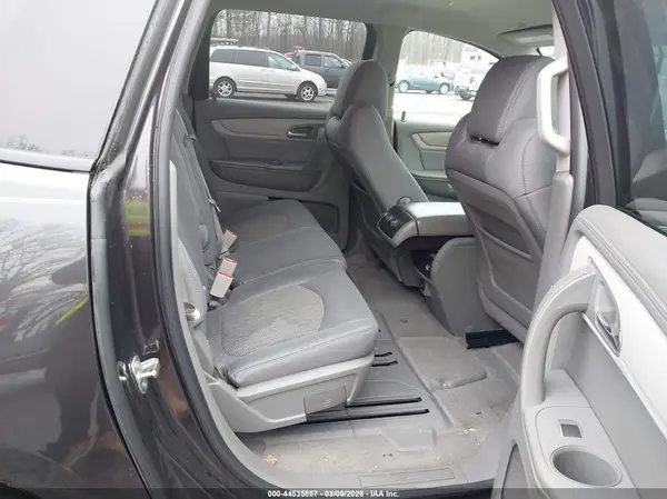 1GNKVFED8HJ243044 2017 CHEVROLET TRAVERSE - Image 8