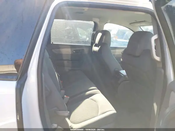 1GNKVFED8HJ354662 2017 CHEVROLET TRAVERSE - Image 8