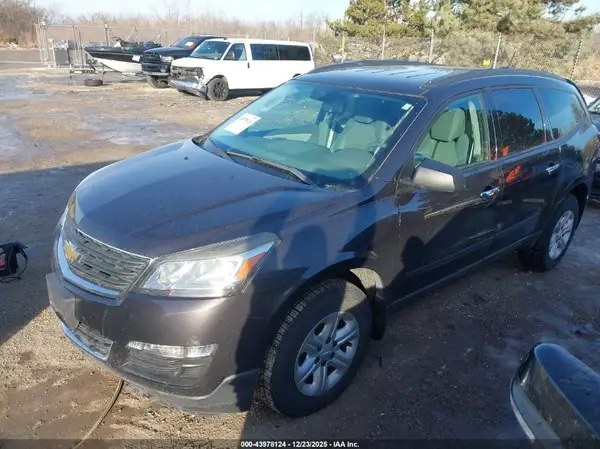 1GNKVFED9HJ107991 2017 CHEVROLET TRAVERSE - Image 2