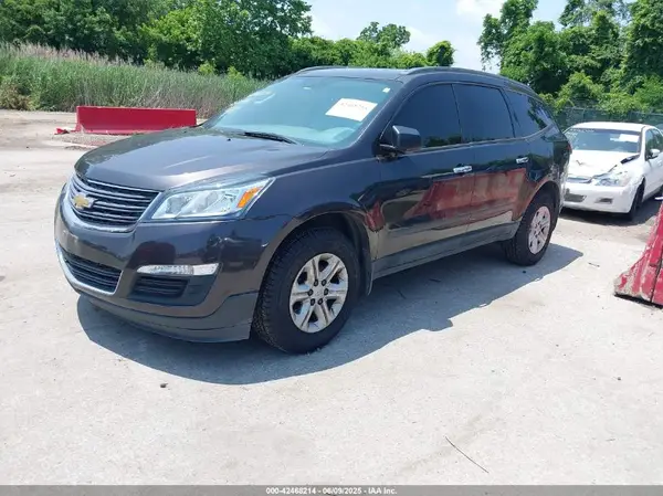 1GNKVFED9HJ114763 2017 CHEVROLET TRAVERSE - Image 2