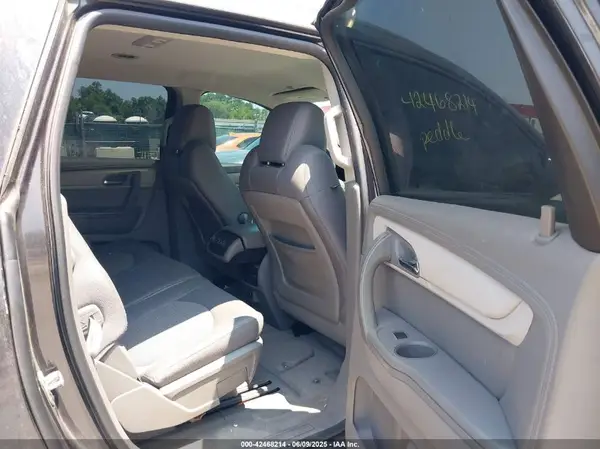 1GNKVFED9HJ114763 2017 CHEVROLET TRAVERSE - Image 8