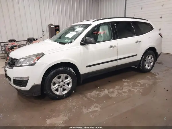 1GNKVFED9HJ345369 2017 CHEVROLET TRAVERSE - Image 2